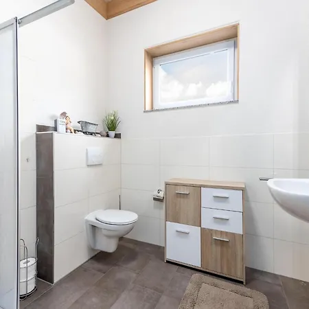 In Near The Lakebeach * Hallschlag