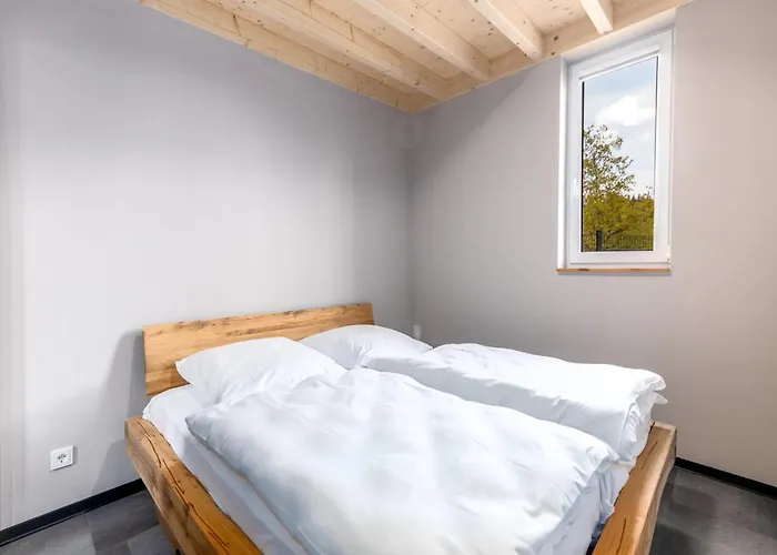 In Near The Lakebeach בית נופש Hallschlag