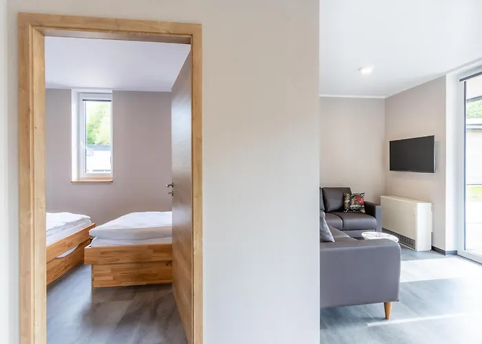 In Near The Lakebeach