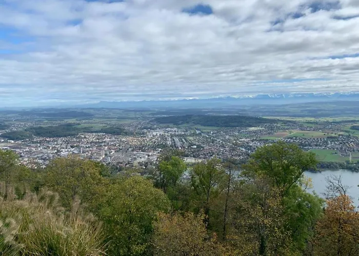 In Near The Lakebeach *